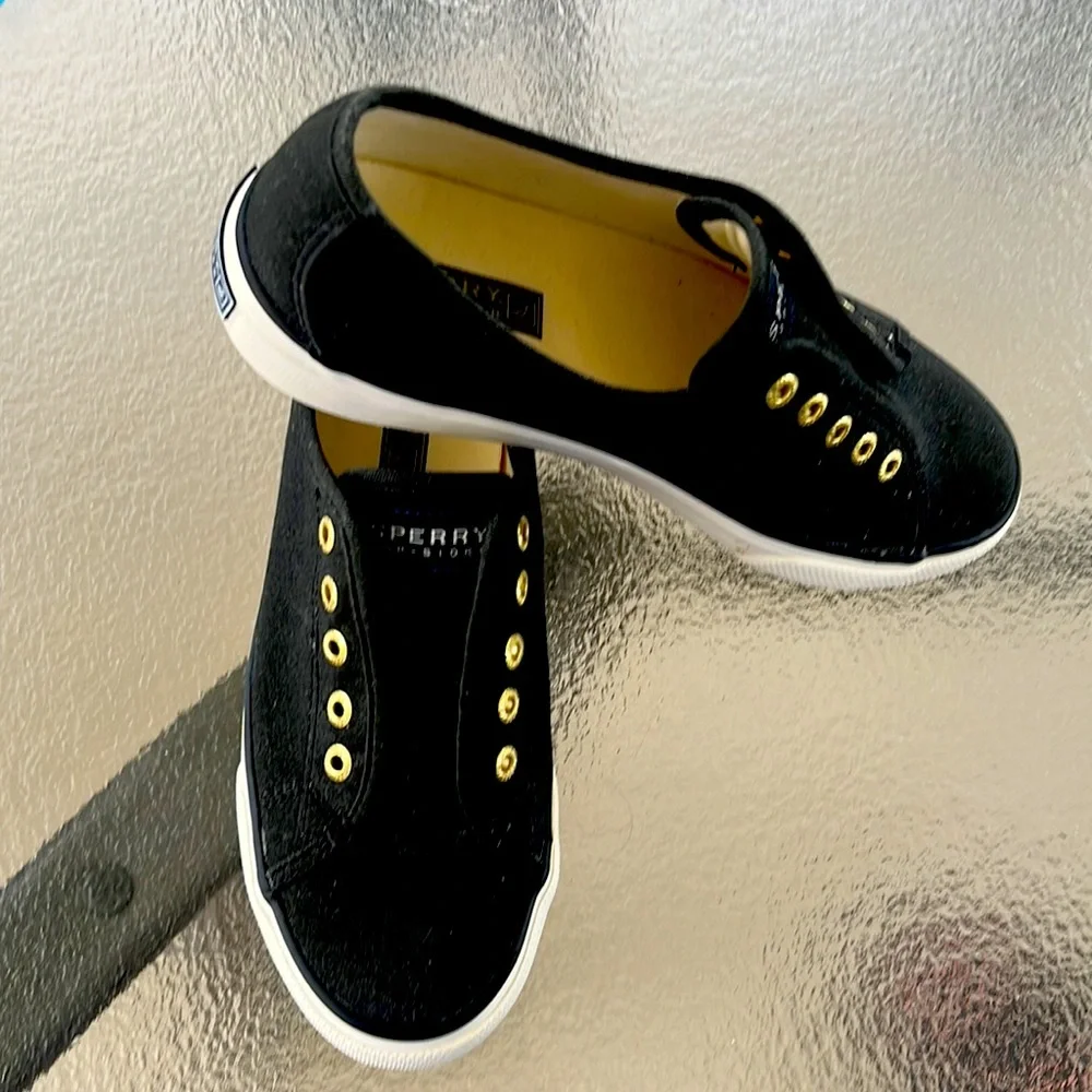 Sperry - Picture 2 of 3